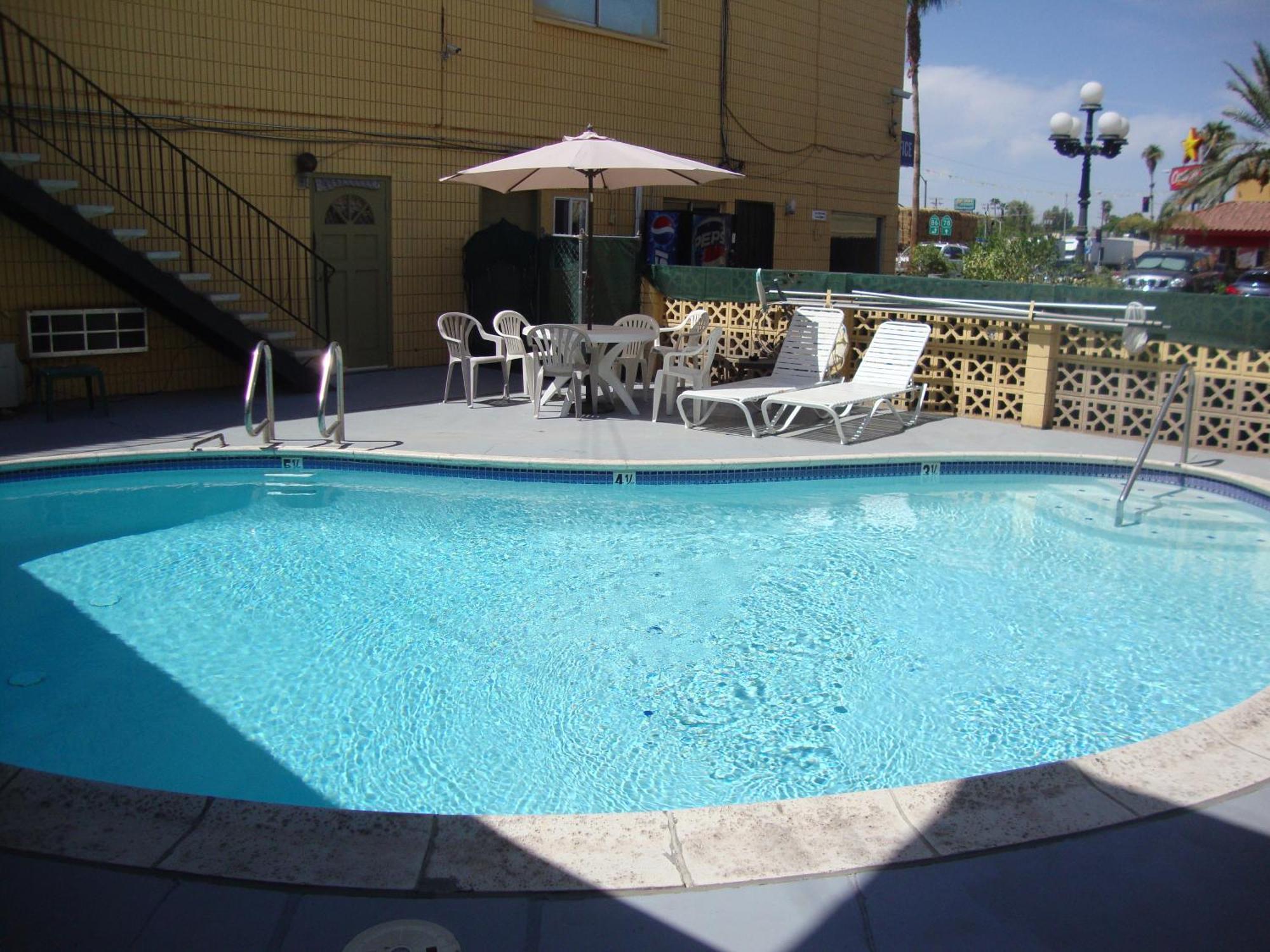 Townhouse Inn And Suites Brawley Facilities photo